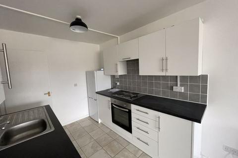 Studio to rent, Dalton Street, Gillingham