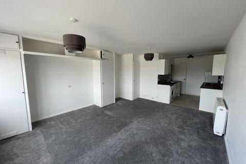 Studio to rent, Dalton Street, Gillingham