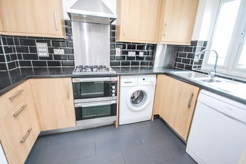 2 bedroom semi-detached house to rent, Chelsea Gardens, Bournemouth BH8