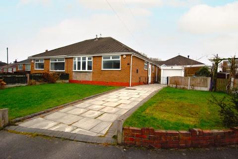 3 bedroom semi-detached bungalow to rent, Chelford Drive, Manchester