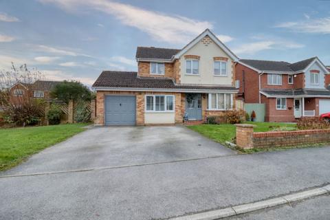 4 bedroom detached house for sale, Park Avenue, Crowle