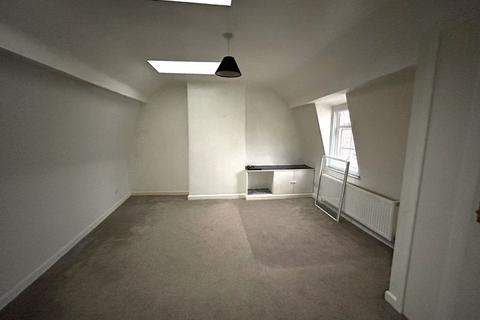 Studio to rent, Cheap Street, Frome