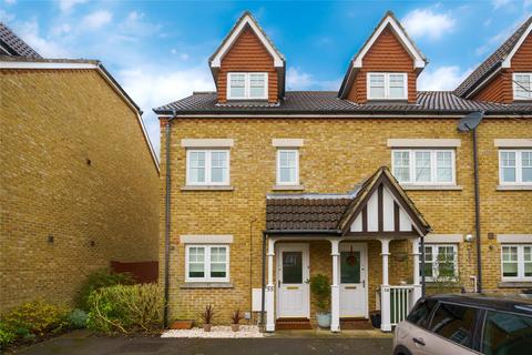 3 bedroom townhouse to rent, Fawcett Close, London, SW16