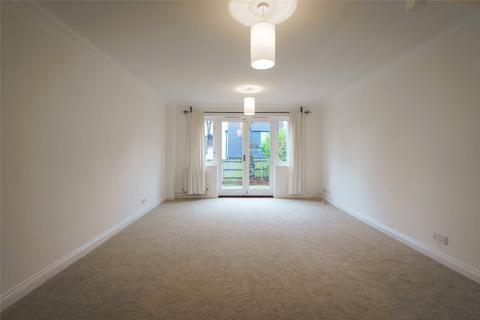 3 bedroom townhouse to rent, Fawcett Close, London, SW16