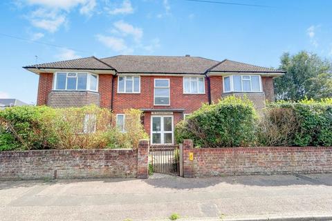 15 St Leonards Road, Bournemouth BH8