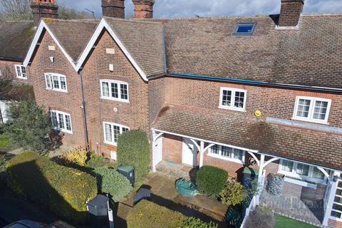 2 bedroom house for sale, Scotts Cottages, Chigwell IG7