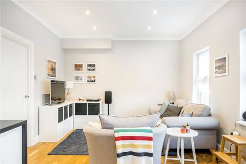 3 bedroom apartment for sale, London SW14