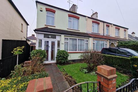 3 bedroom end of terrace house for sale, Rylands Road, Southend-on-Sea, Essex, SS2 4LJ