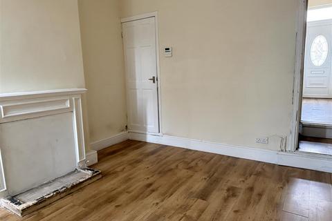 2 bedroom terraced house to rent, Matlock Road, Coventry