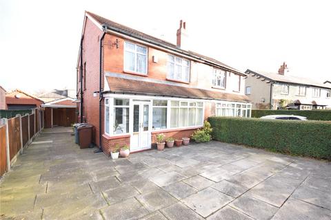 3 bedroom semi-detached house to rent, Stainburn Crescent, Leeds