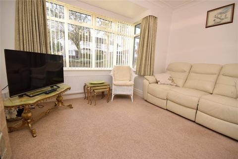 3 bedroom semi-detached house to rent, Stainburn Crescent, Leeds