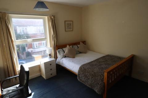 1 bedroom in a house share to rent, Portland Street