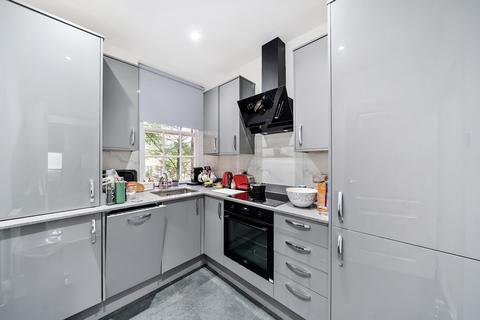 2 bedroom apartment for sale, London W8