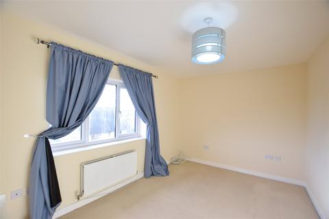 3 bedroom semi-detached house to rent, Bellshiel Grove, Scotswood, Newcastle Upon Tyne, NE15