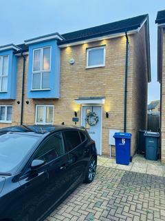 3 bedroom terraced house to rent, Colburn Way, Grays