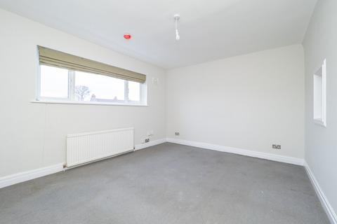 3 bedroom apartment to rent, Morden Court, Morden SM4