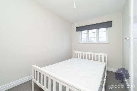 3 bedroom apartment to rent, Morden Court, Morden SM4