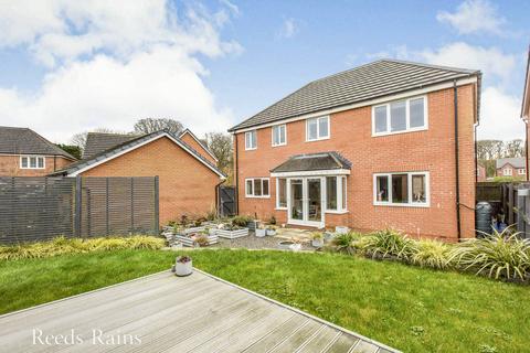 4 bedroom detached house for sale, Leatherland Drive, Chorley PR6