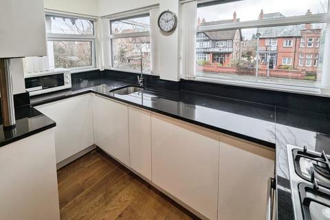 2 bedroom apartment to rent, Old Broadway, Greater Manchester M20