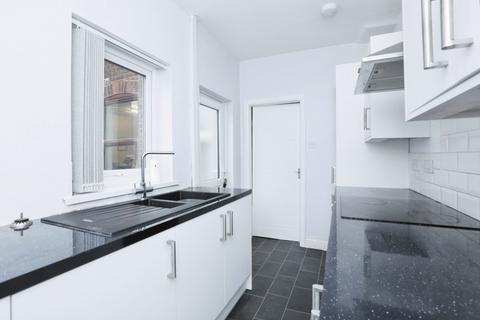 2 bedroom terraced house to rent, St. Johns Road, Sheffield S25