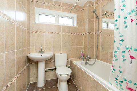 1 bedroom maisonette to rent, Quilter Road, Hampshire RG22