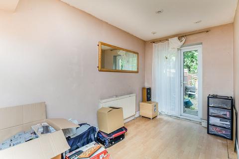 2 bedroom terraced house to rent, Knights Manor Way, Dartford DA1