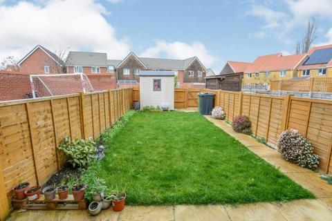 2 bedroom terraced house to rent, Montagu Gardens, Dartford DA1