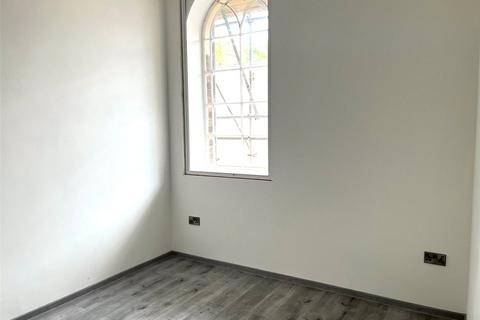 1 bedroom flat to rent, West Street, Derbyshire DE11