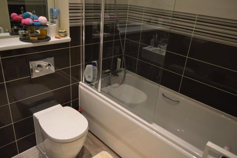 2 bedroom flat to rent, London Road, Waterlooville PO8