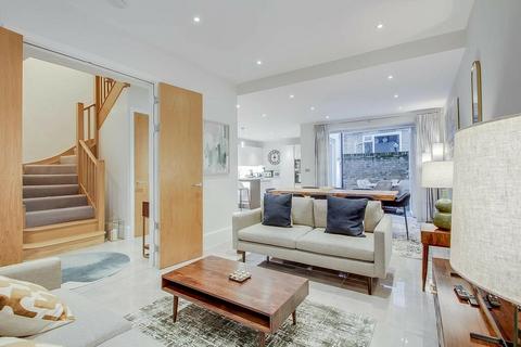 4 bedroom property to rent, Pembridge Road, Notting Hill, W11