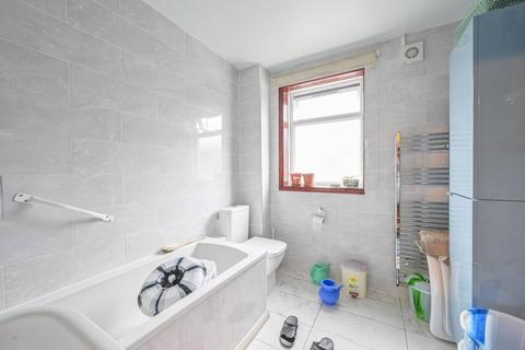 3 bedroom house to rent, Shipman Road, Canning Town, London, E16