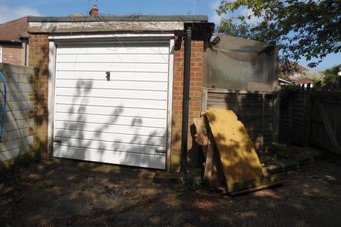 3 bedroom terraced house to rent, Cordelia Crescent, Borstal