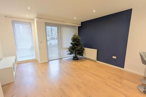 1 bedroom apartment to rent, Market Street, Addlestone KT15