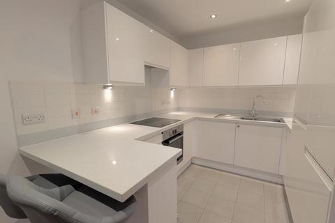 1 bedroom apartment to rent, Market Street, Addlestone KT15