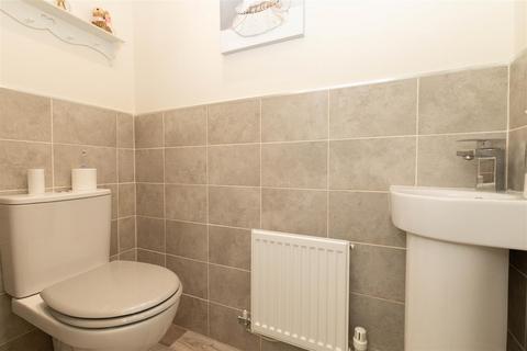 49 Ascot Drive, North Gosforth, Newcastle Upon Tyne, NE13 6PB