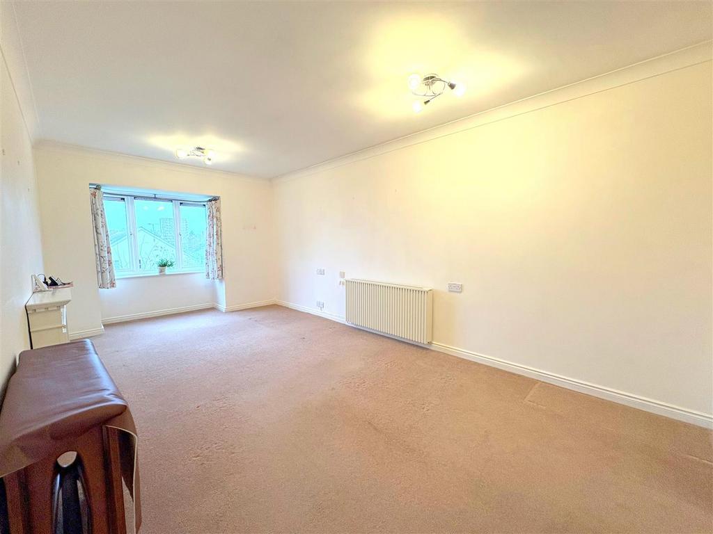 Living Room - 1 New.jpg