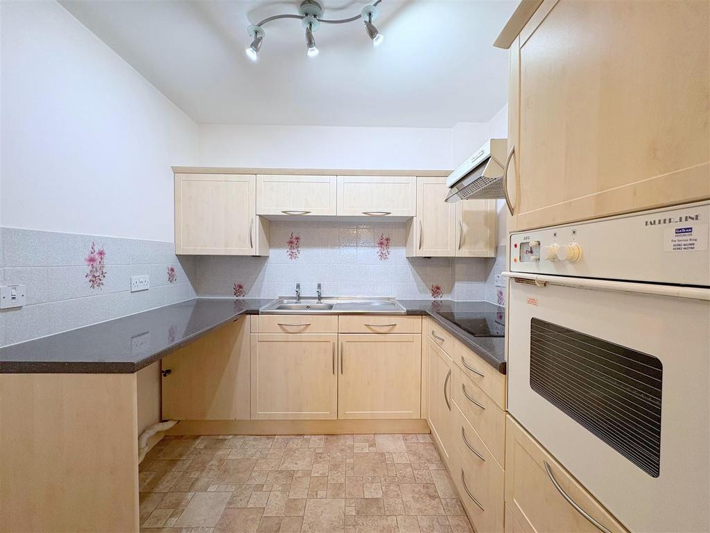 Kitchen - 1 New.jpg