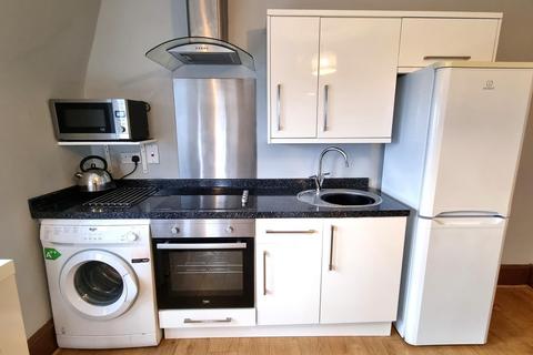 2 bedroom flat to rent, Elmbank Terrace, Kittybrewster, Aberdeen, AB24