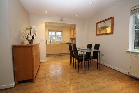 2 bedroom apartment to rent, Weybridge, Surrey, KT13