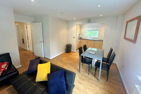 2 bedroom apartment to rent, Weybridge, Surrey, KT13