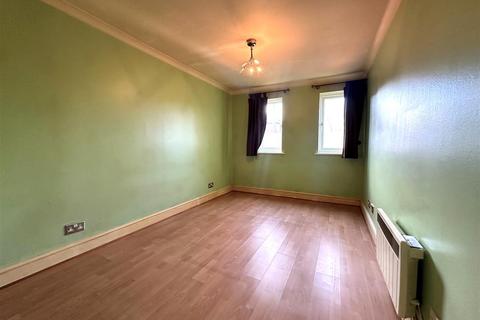 1 bedroom flat for sale, Railway Terrace, Kings Langley WD4