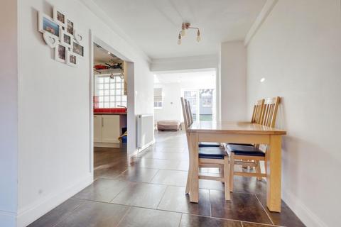 19 Mountbatten Drive, Shoeburyness, Southend-on-sea, SS3 8UY