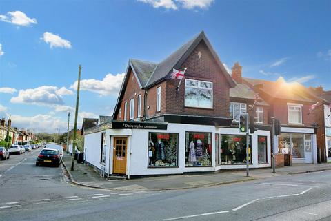 4 bedroom detached house for sale, Tamworth Road, Sawley