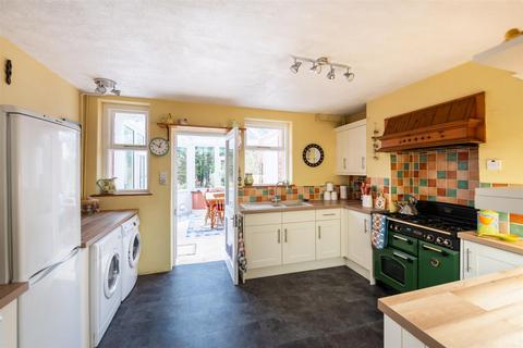 3 bedroom semi-detached house for sale, Oakdene Road, Redhill