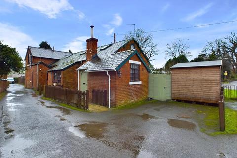 1 bedroom end of terrace house for sale, Marton, Welshpool