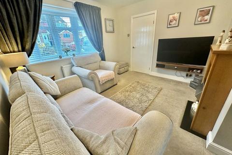 3 bedroom semi-detached house for sale, Silverthorne Avenue, Tipton DY4