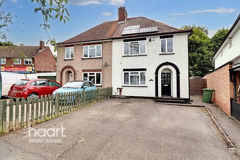 3 bedroom semi-detached house for sale, Beech Avenue, Brentwood