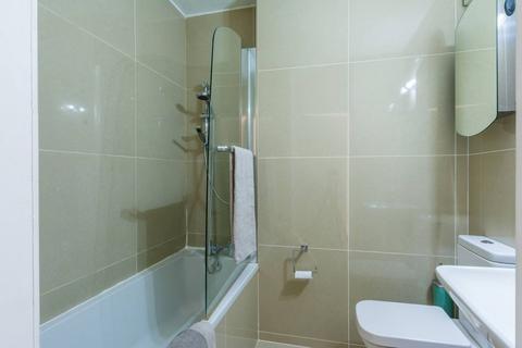 1 bedroom flat to rent, Upper Richmond Road, Putney, London, SW15