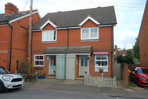 15b Albert Road, Addlestone, KT15 2PX