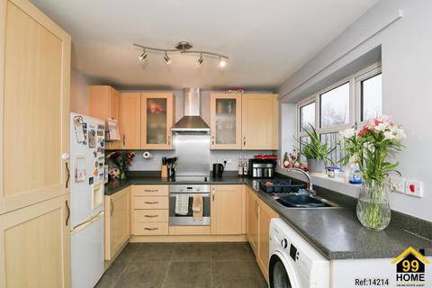 15 Dean Close, Weston, Spalding, PE12 6HG